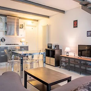 https://splendido-loft-dergano-m3.it-lombardy.com