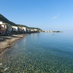Casa Vacanze Antonella Caronia Marina